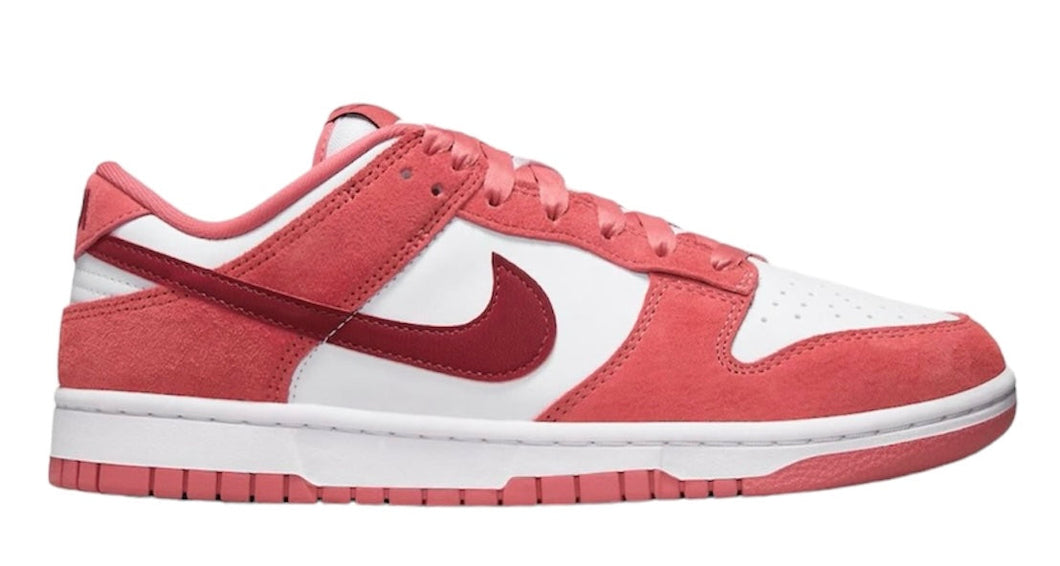 Nike Dunk Low Essential 