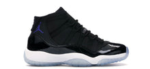 Load image into Gallery viewer, Jordan 11 Retro “Space Jam” (2016){Pre-Owned}
